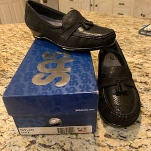 NIB - SAS women’s shoes